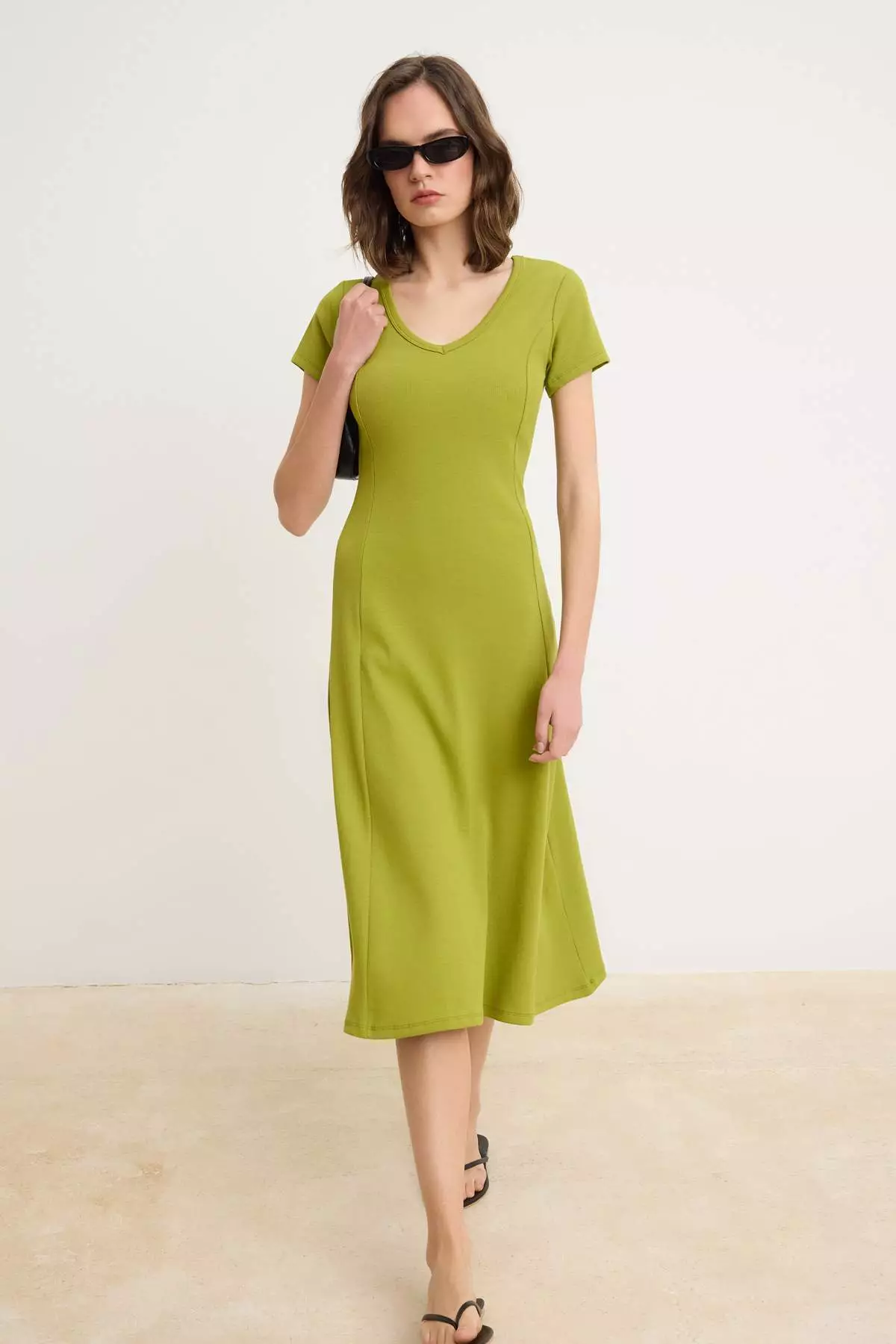 Oil Green A-Line/A Bell Form V-Neck Moon Sleeve Short Sleeve Midi Ribbed Stretchy Knitted Dress Twoss26El784