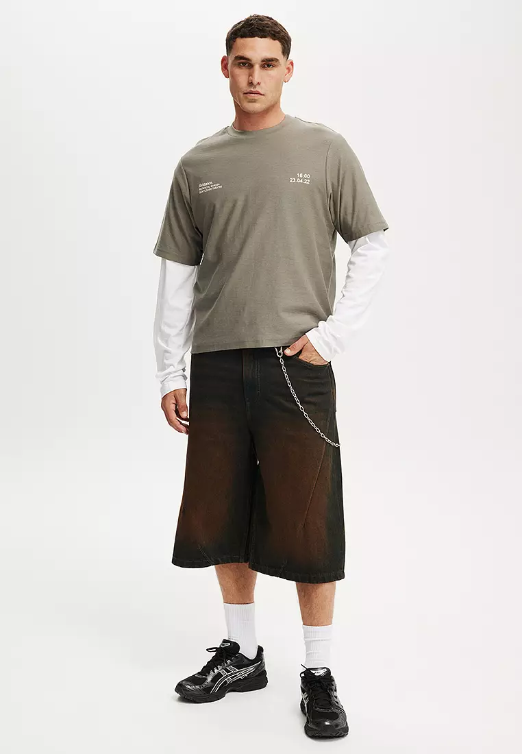 Cropped Fit Graphic T-Shirt