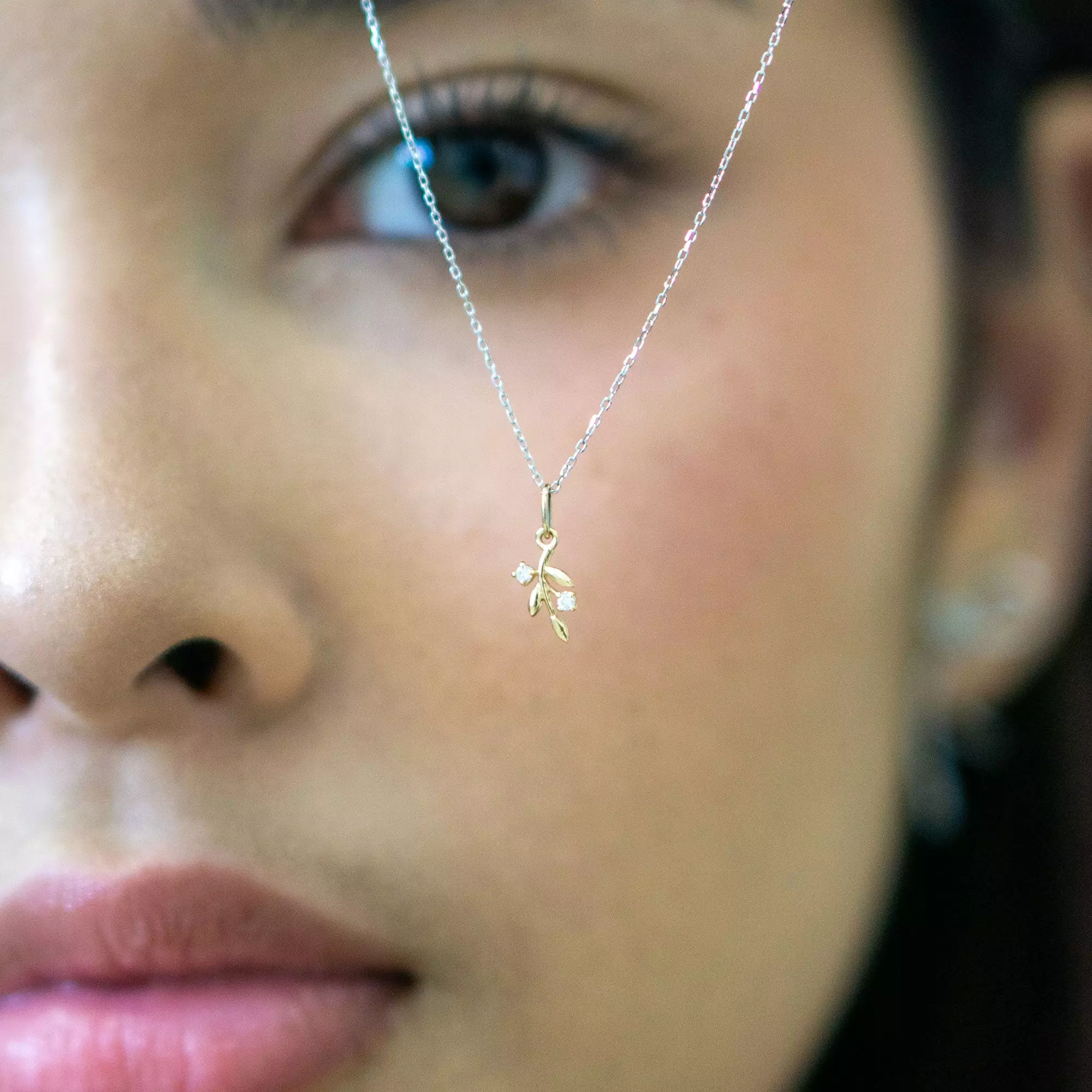 ISAGO Olive Branch Pendant