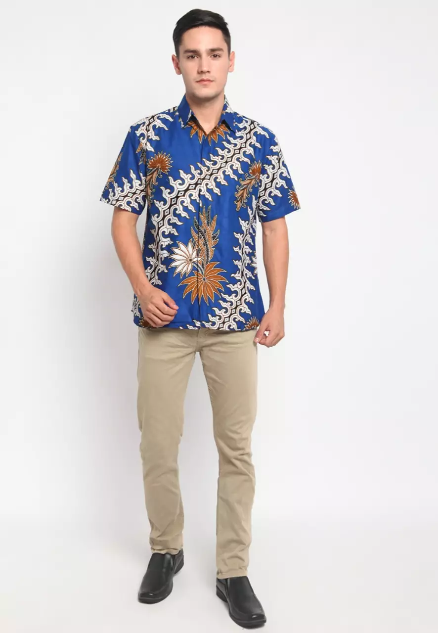 Kemeja Batik Pria Premium Slimfit Elegant Modern Lengan Pendek Salya