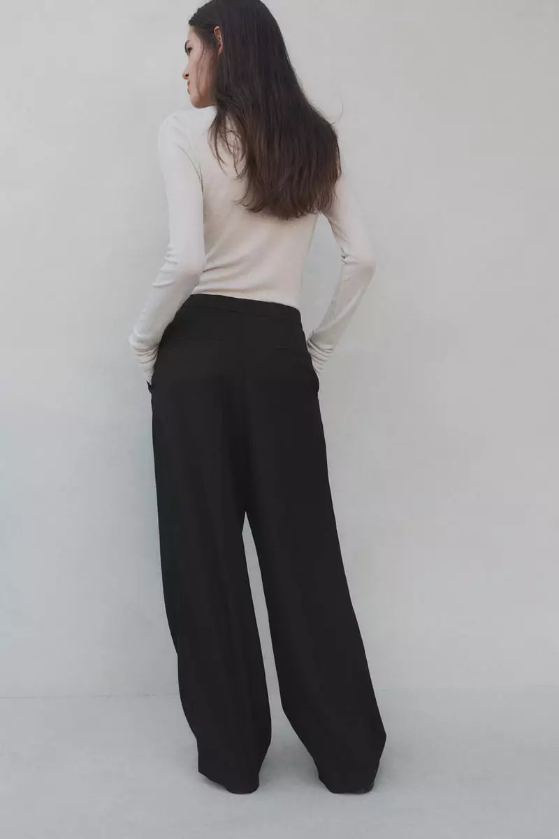 Crease-leg trousers