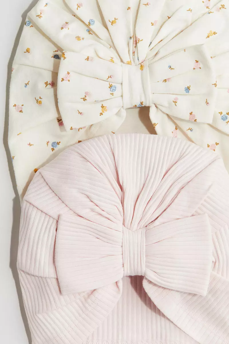 2-pack knot-detail hats