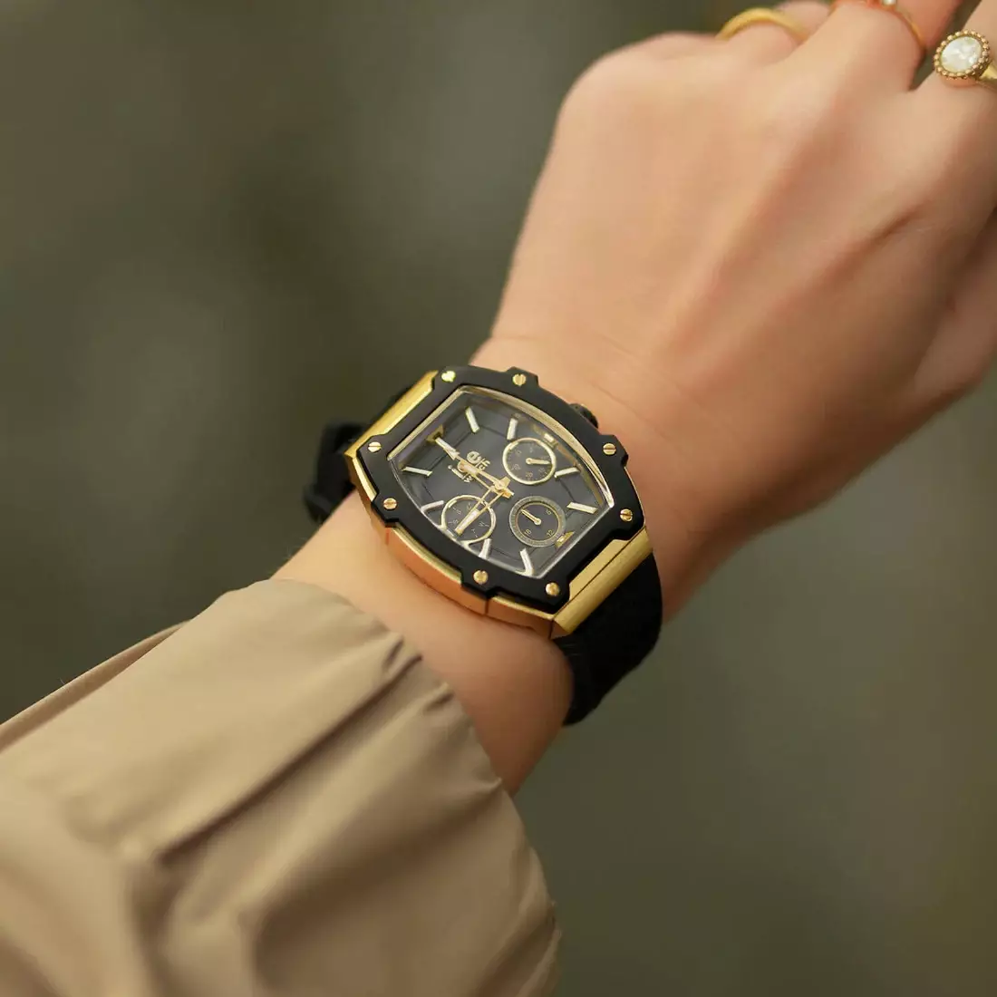 Jam Tangan Wanita Ice Watch ICE Boliday - Black Gold 40mm [022865]