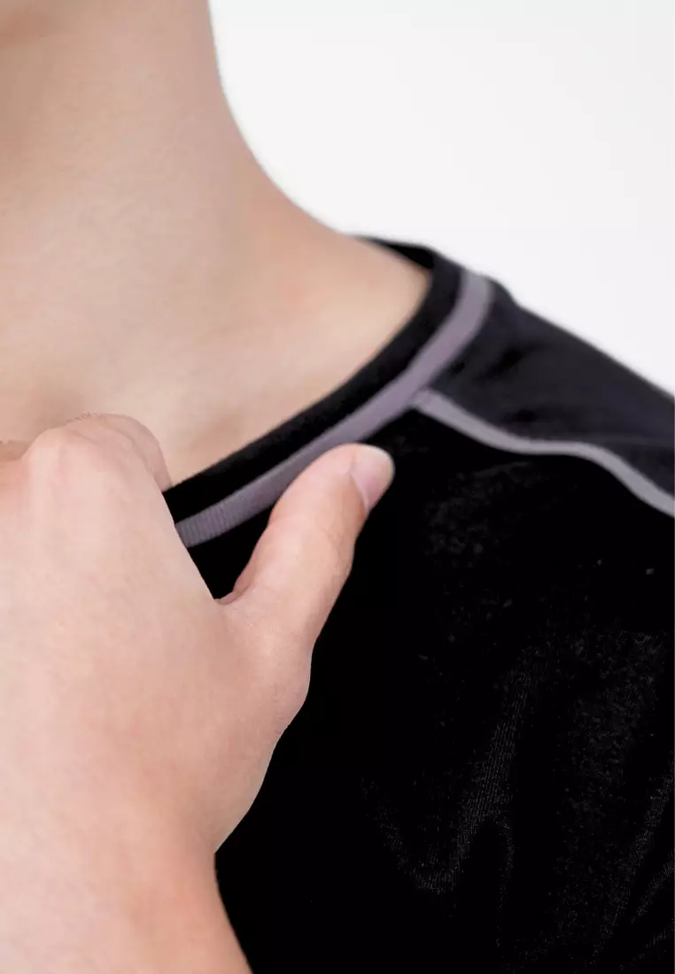 Ryusei Kaos Pria Vaunted Black