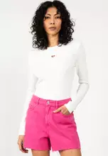 Cloud Dancer/Detail: Heart