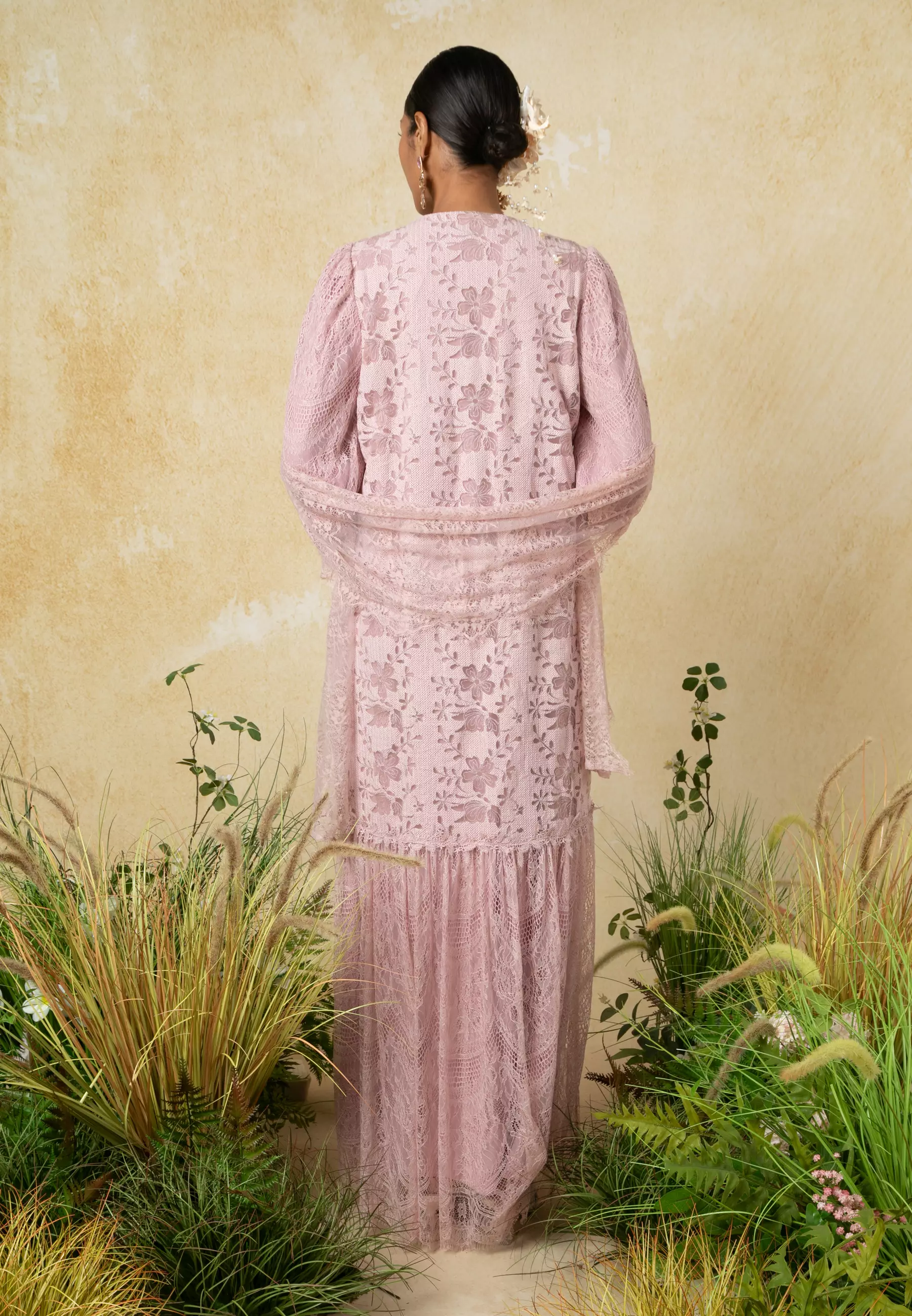 KARTIKA KEBAYA DRESS WITH SELENDANG SET