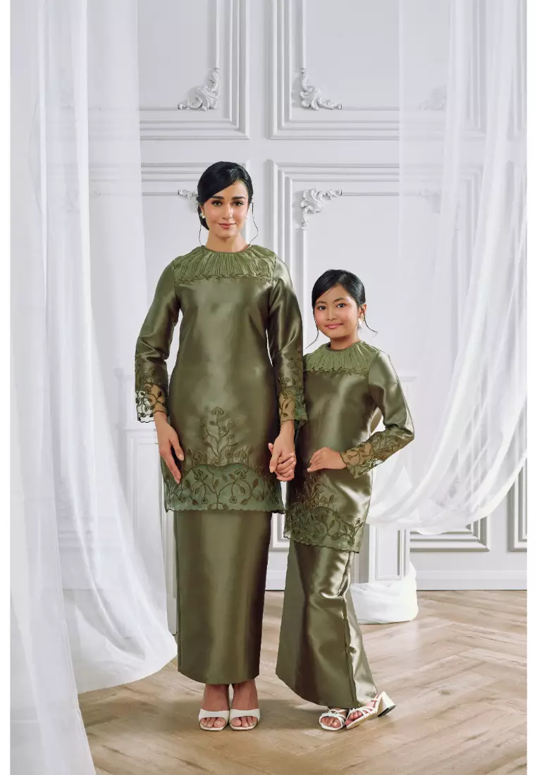 Kurung Moden Madina
