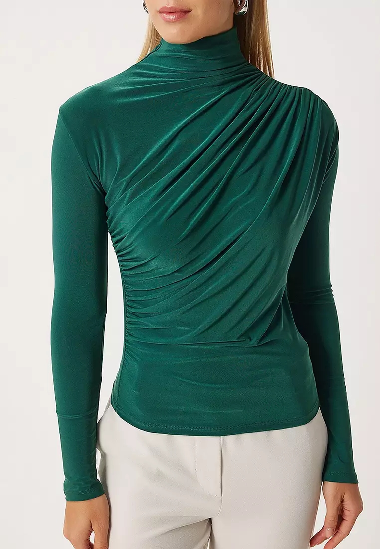 Gather Detailed High Collar Sandy Blouse