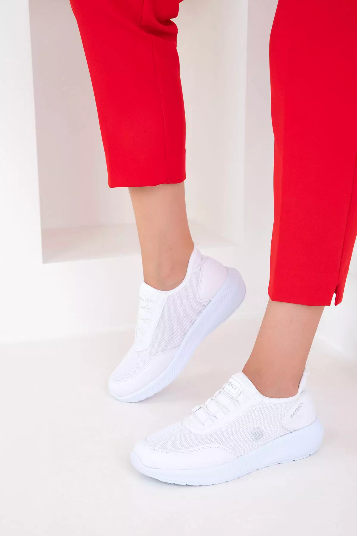 White Women's Sneaker 20779