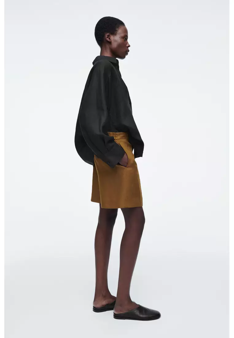 TAILORED ELASTICATED LINEN SHORTS