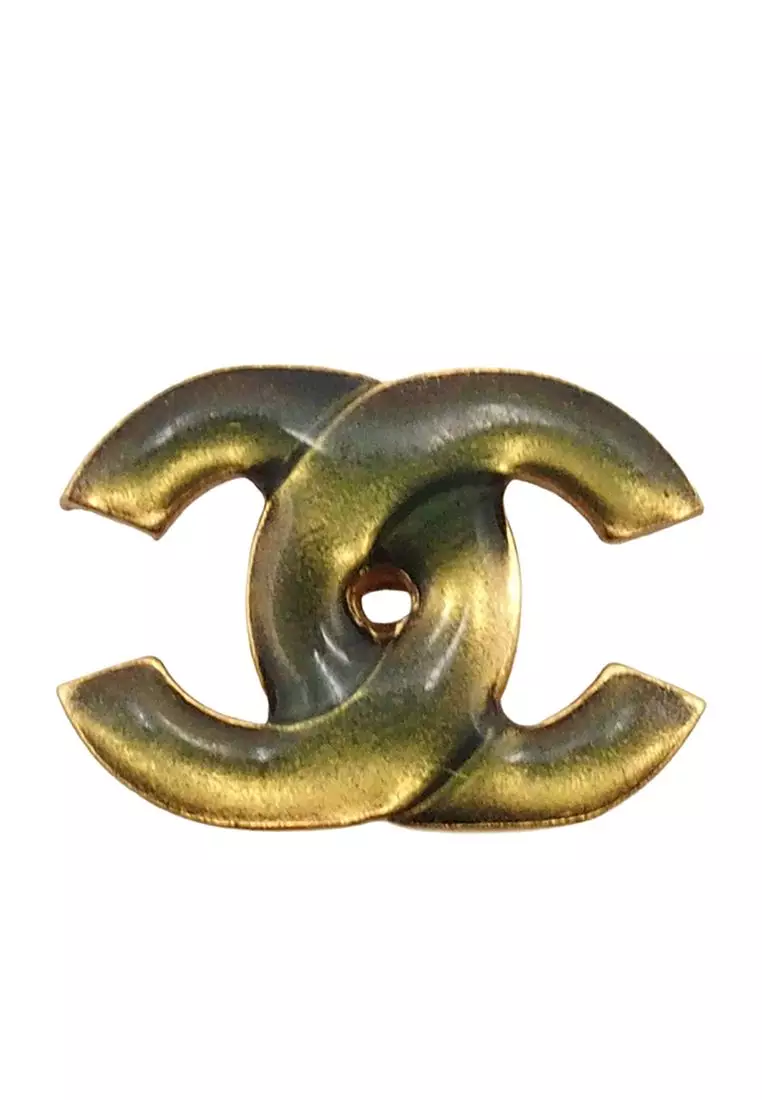 CHANEL Pre-Owned 2023 CC Gold Plated Resin Push Back  Pre-Loved Chanel CC Gold Plated Resin Push Back Earrings display picture 1