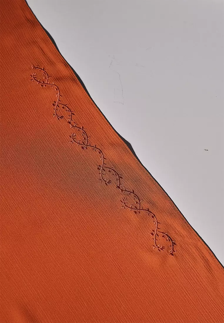 Sulam Mekar Ironless Chiffon Triangle Bawal in Autumn Brown