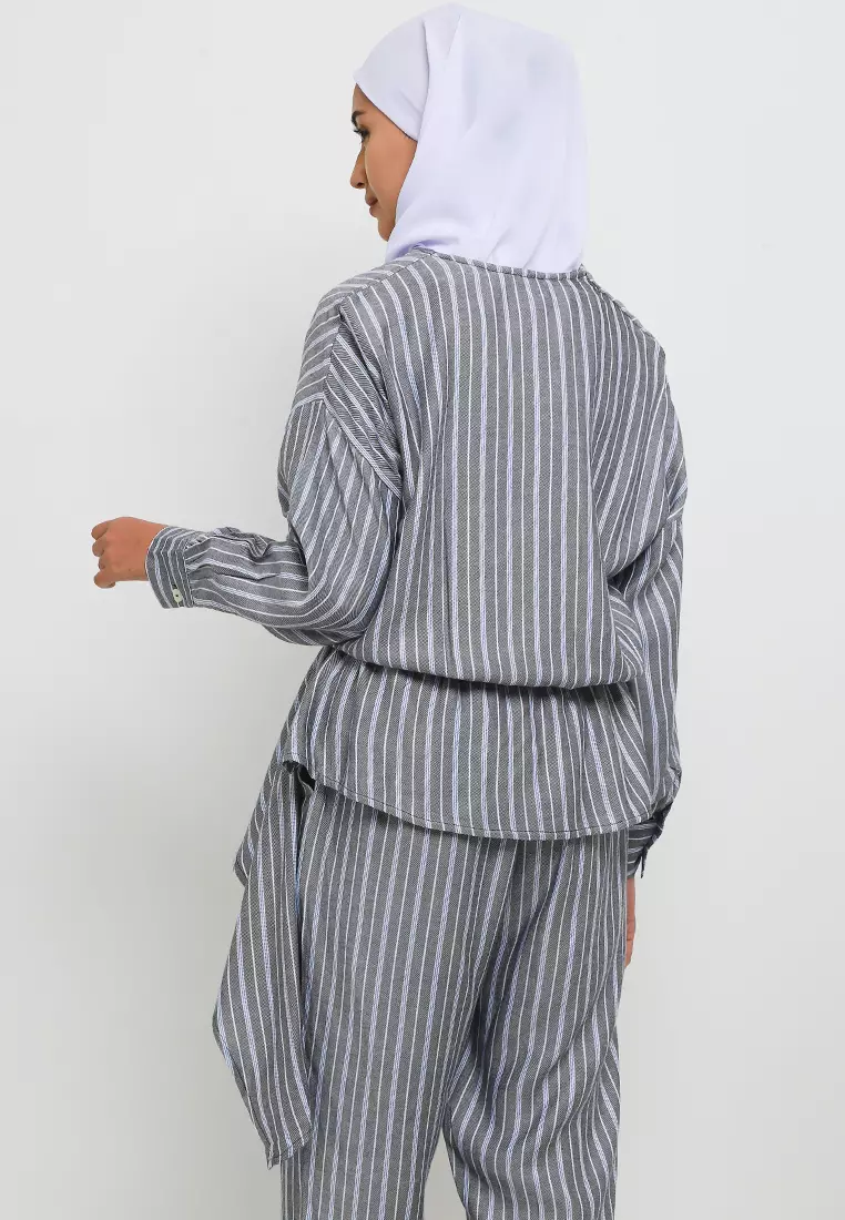 MFMW Utari Blouse Salur Hitam