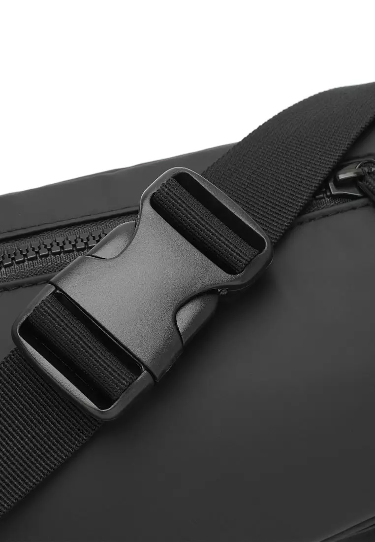 Men's Waist Bag / Belt Bag / Chest Bag (Tas Pinggang / Tas Dada Pria) - Hitam