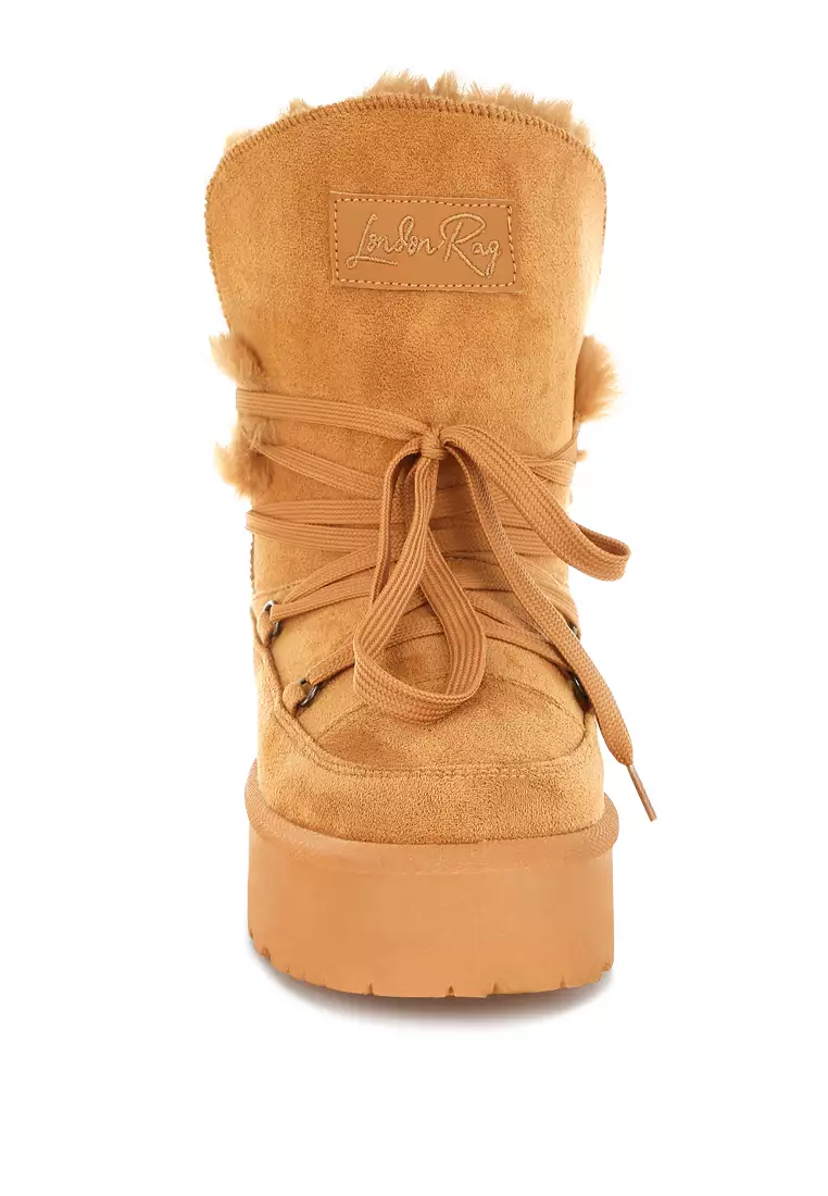 Chunky Faux Fur Snow Boots in Tan
