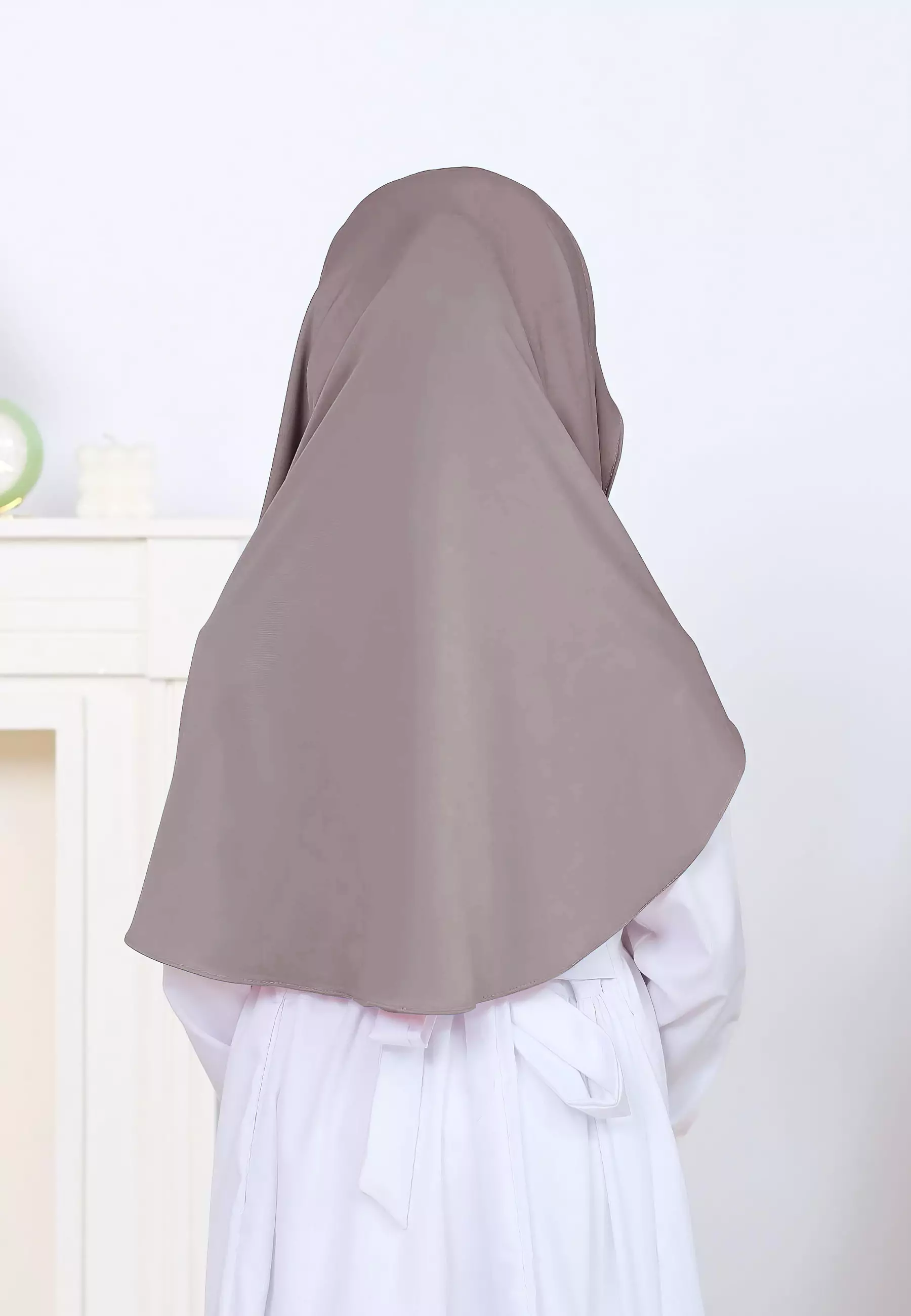 Hagia Curved Pashmina | Hijab Instan Anak | Kerudung Pashmina Inner Oval Anak - Pale Khaki