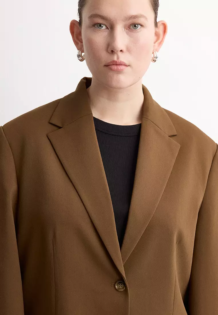 Straight Flap Pockets Blazer