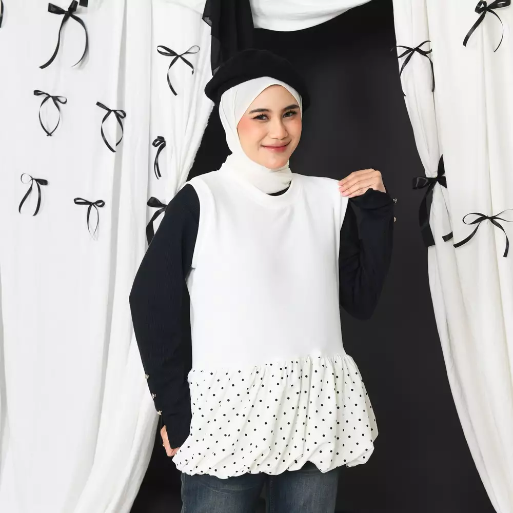 Fhia Balloon Top - Polka White M19964 R36S5