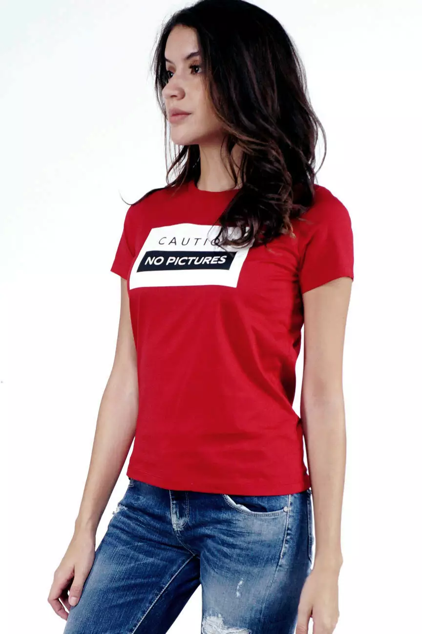 Kaos Wanita No Pic Red