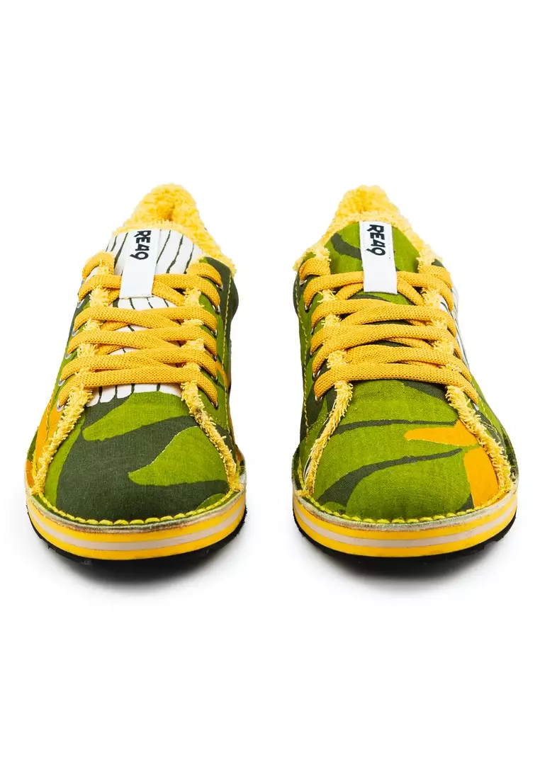 MARE LIFESTYLE Sneakers - Made from 100% Recycled Materials in Italy from Recycled beach beds and chairs fabric and car tyres for the soles. MARE LIFESTYLE sneakers - Green/Yellow