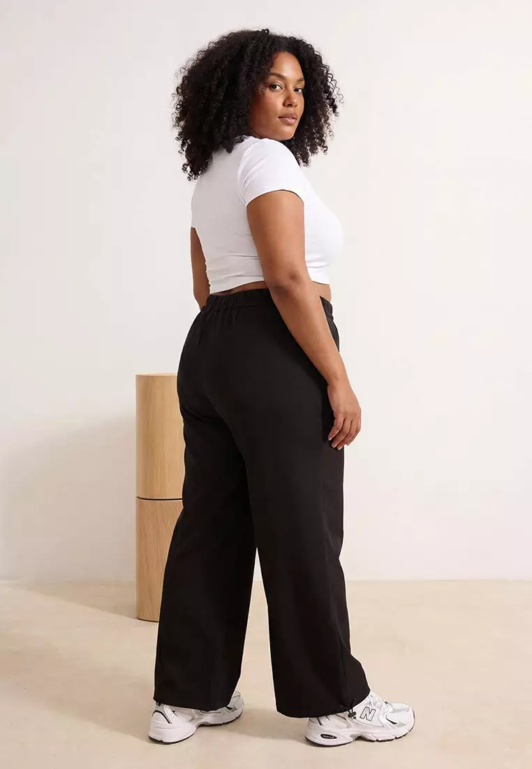 Black Slim Waist And Leg Stopper Detailed Jogger Plus Size Sweatpants Tbbss26Aj00008