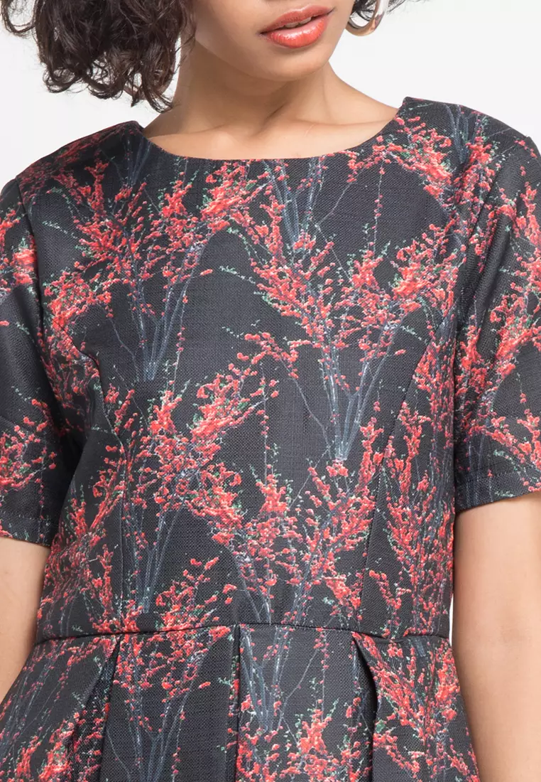 Jan Dress In Black Red Floral