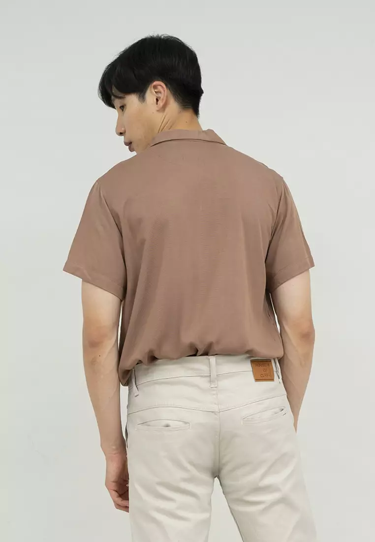 Kemeja bowling shirt pria lengan pendek coklat muda houseofcuff