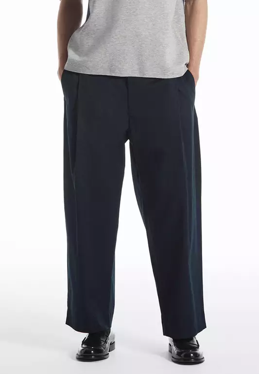 Pleated Tapered Trousers