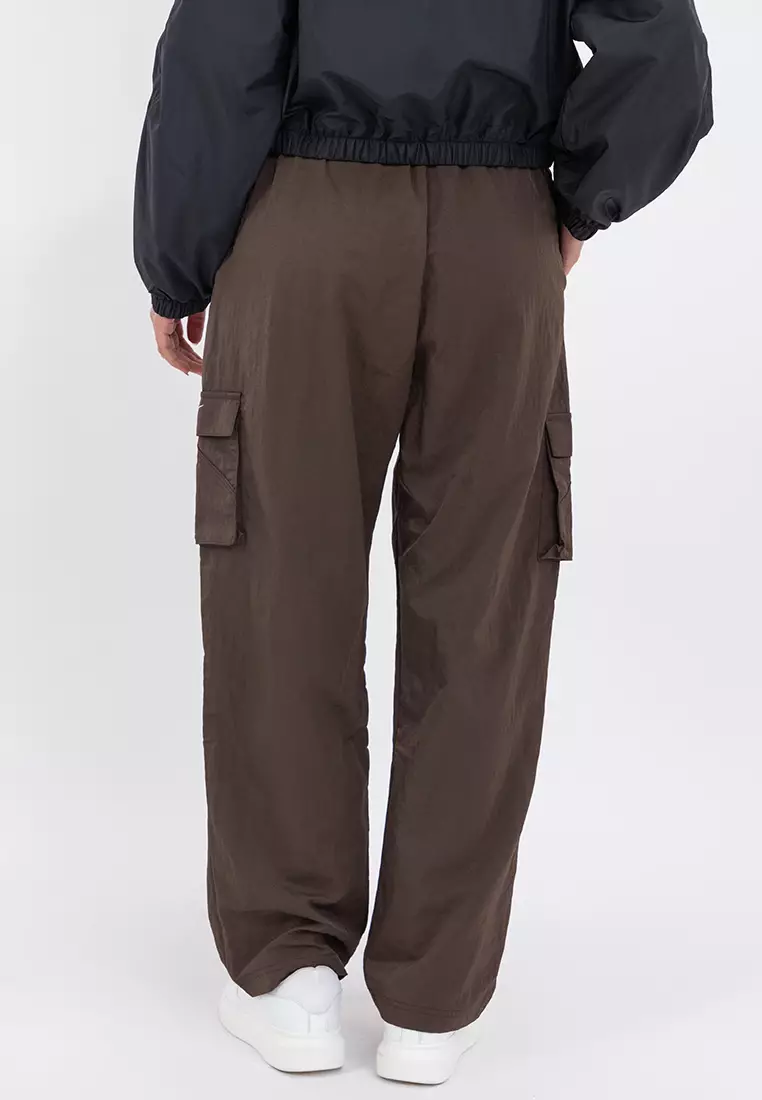 Essential Wooven Pant