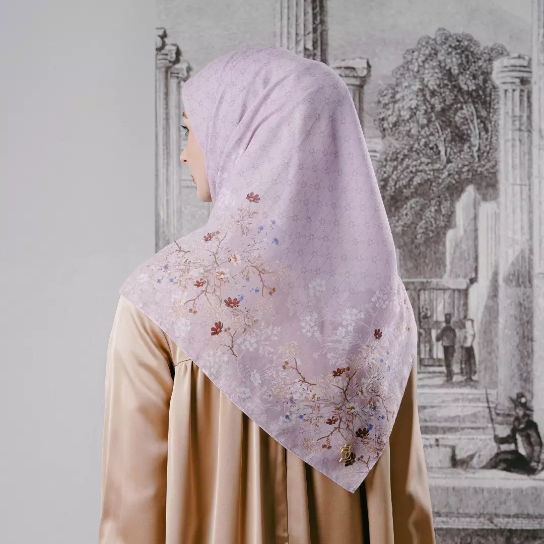 AZAMI Print Scarf Dusty Pink - Kerudung Hijab Segiempat Motif With BOX - Bahan Nesla - Ukuran 115x115