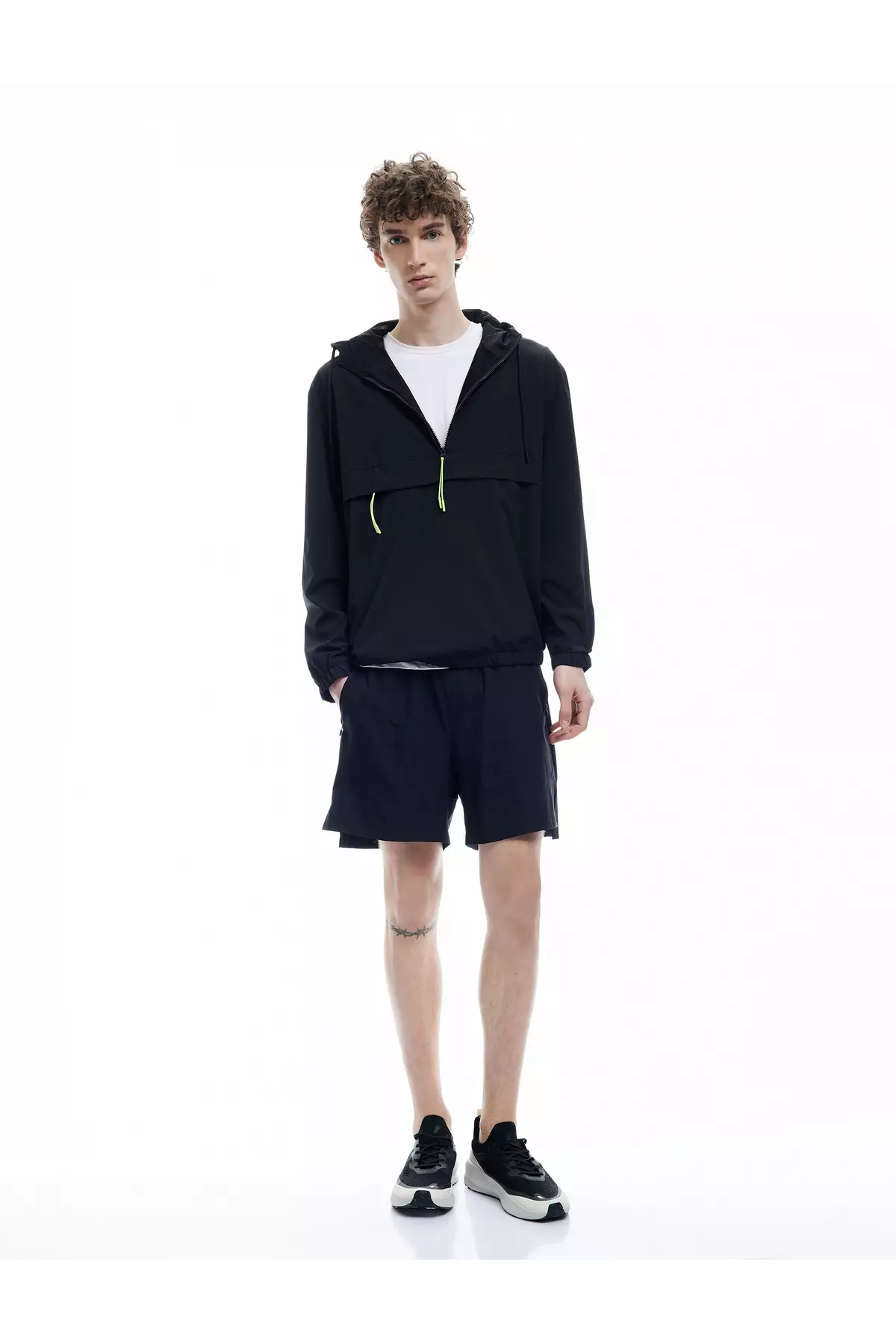 Zippered Pocket Detailed Parachute Fabric Elastic Waist Sports Shorts
