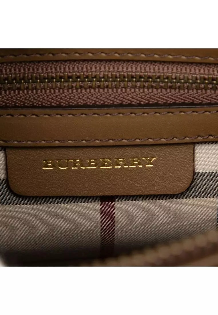 Pre-Loved Burberry Leather Tote