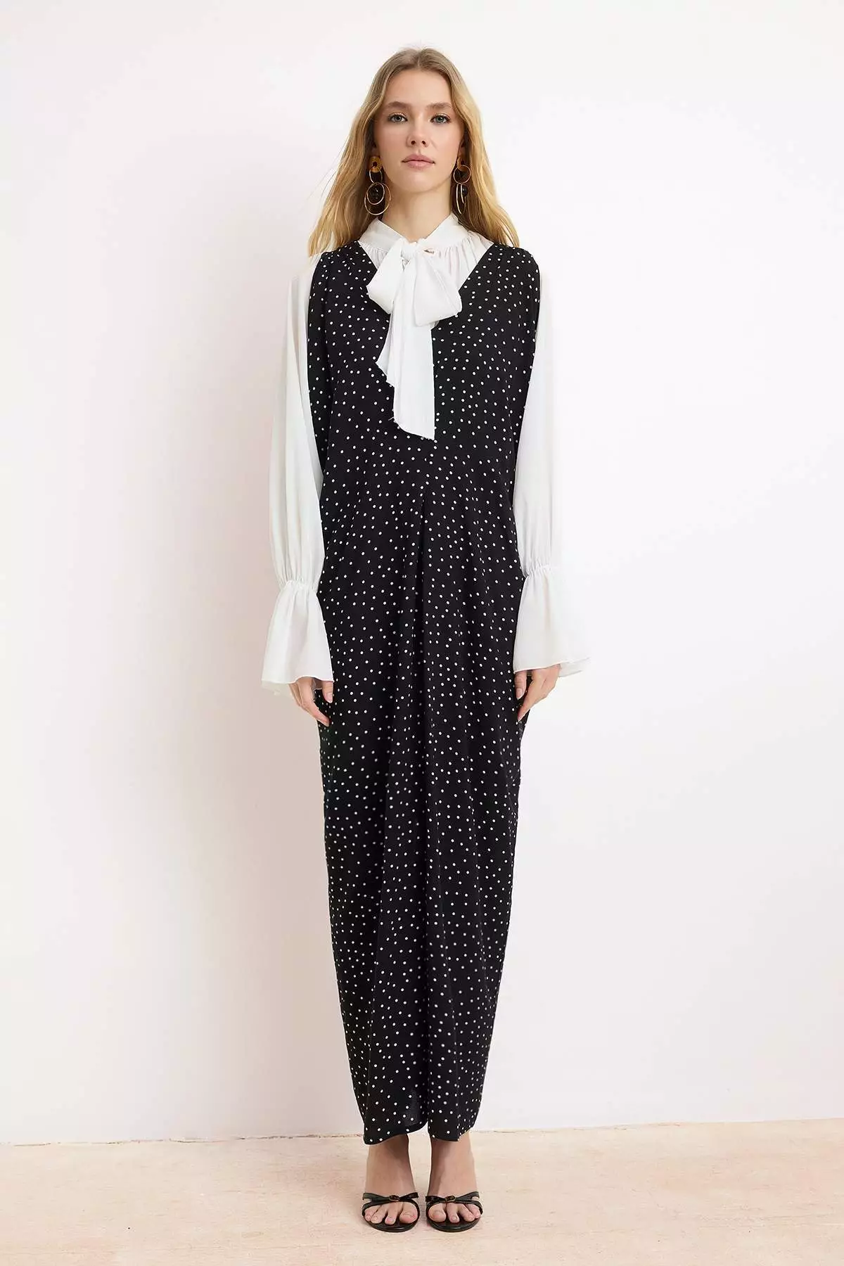 Nasiba Hafiz X Trendyol Collection Black Viscose Fabric Polka Dot Pattern Woven Dress Tctss26Kf00004