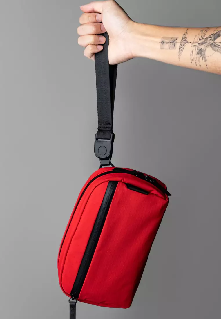 Alpaka Toiletry Bag - Red