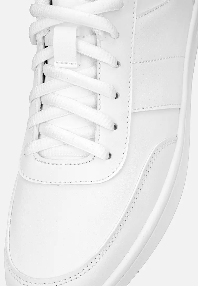 World Balance Fia Women's Lifestyle Classic Shoes