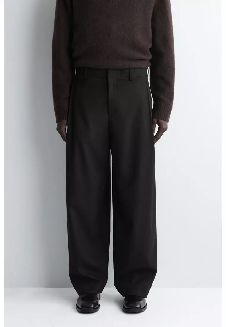 PLEATED WOOL RELAXED-FIT WIDE-LEG TROUSERS