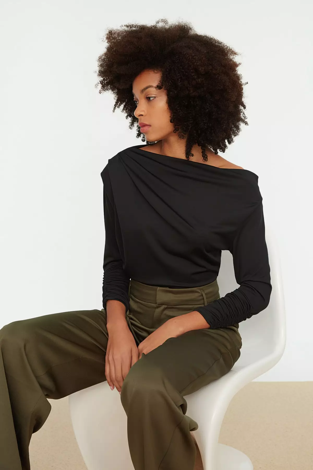 Boat Collar Flowy Knitted Blouse