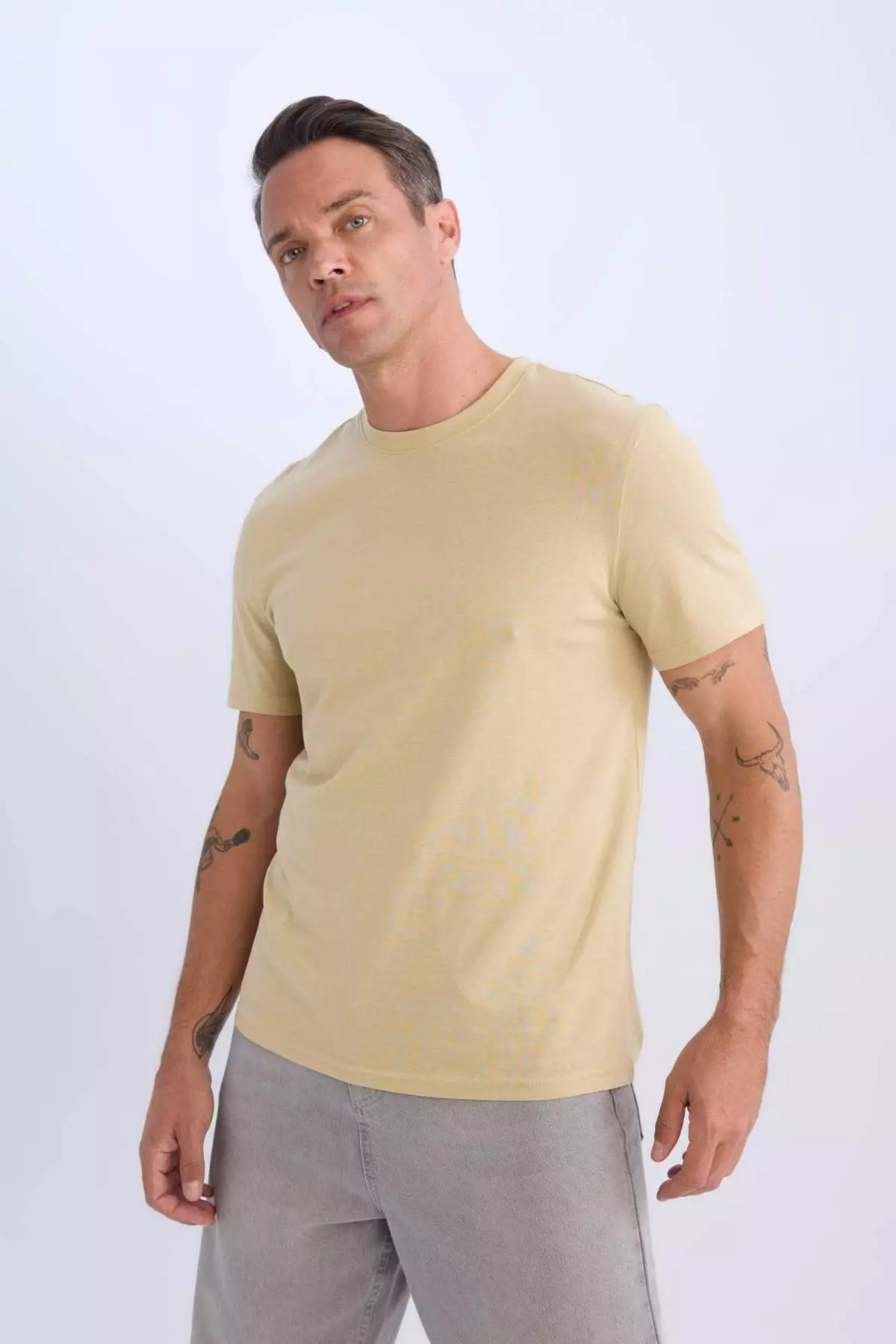 100% Cotton New Regular Fit Crew Neck Basic Plain Short Sleeve T-Shirt V7699Az25Sp
