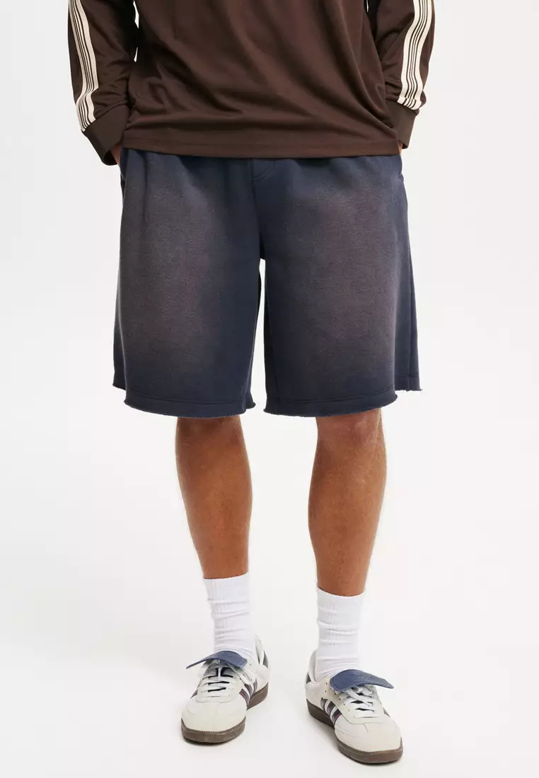 Jual Cotton On Super Baggy Fleece Shorts Original 2025 ZALORA