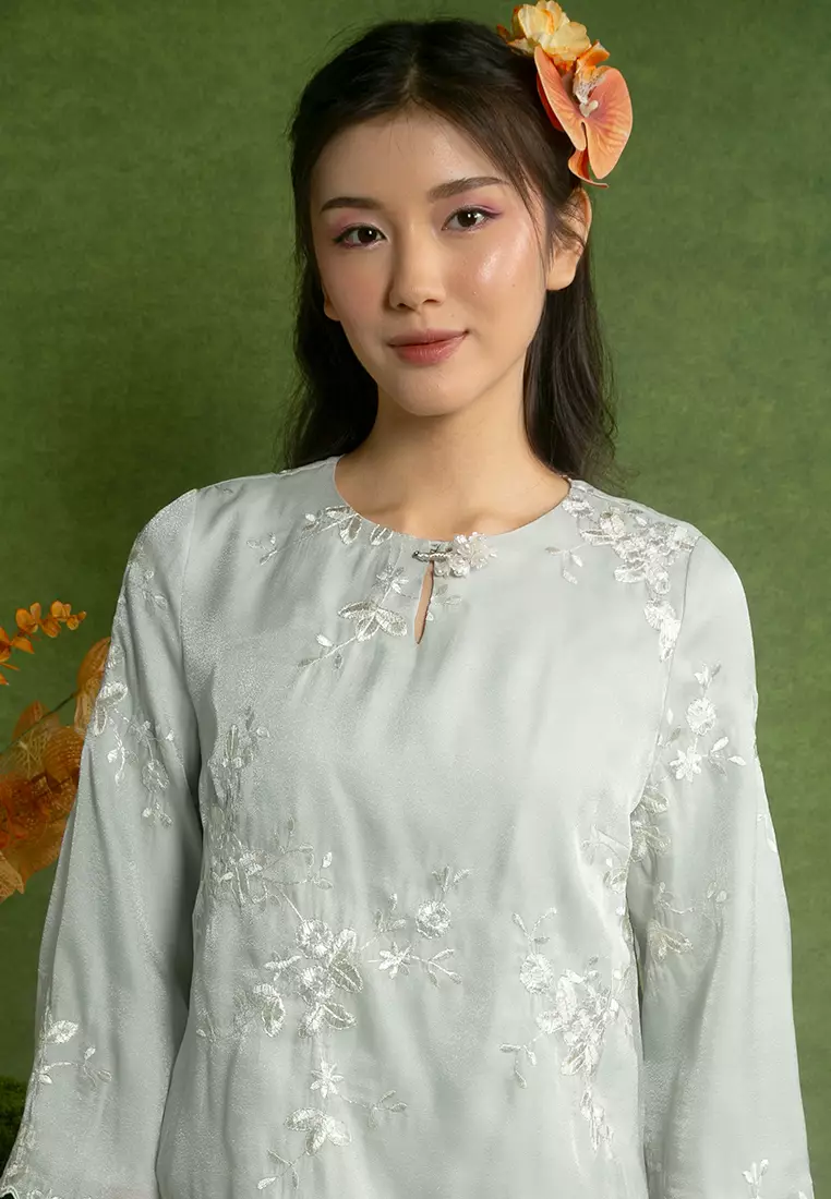 Azriah Embroidered Kurung Labuh Set