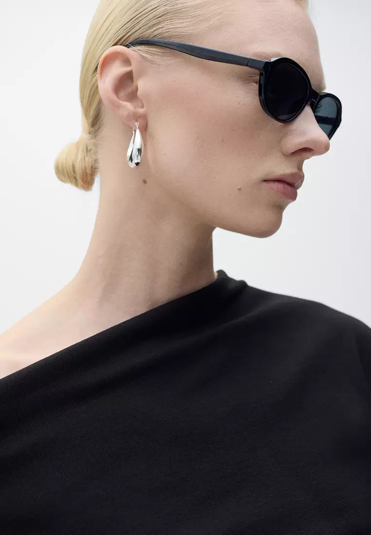 Asymmetrical Fitted Top