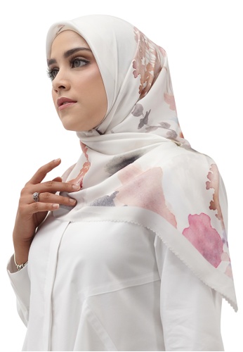 Buttonscarves white Buttonscarves Asoka Satin Square Pearl 33C38AA947C088GS_1