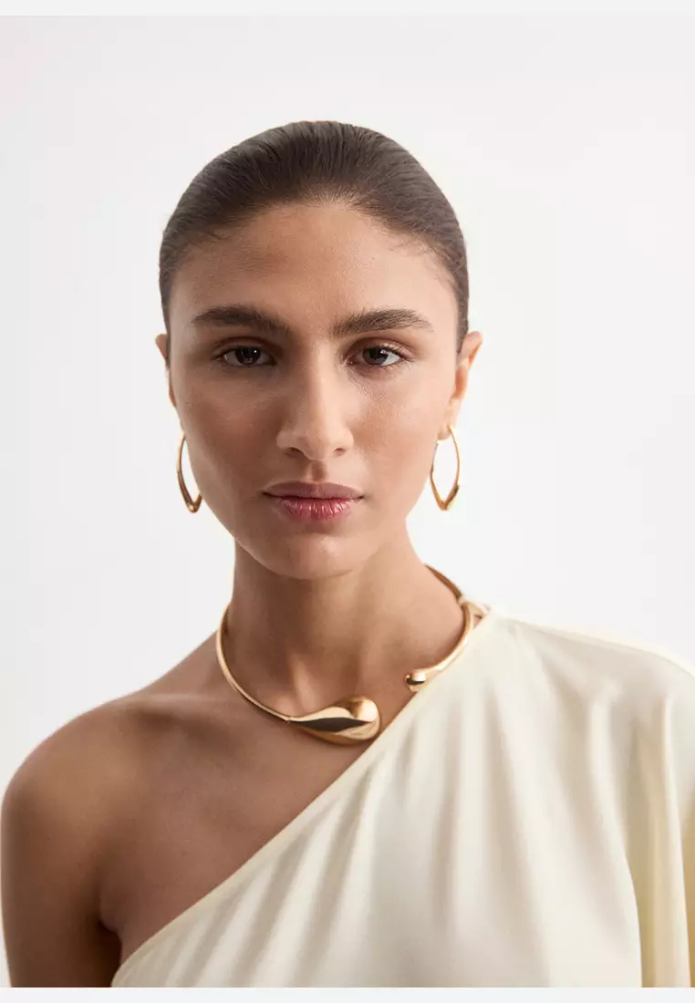 連帽連身裙配泡泡袖