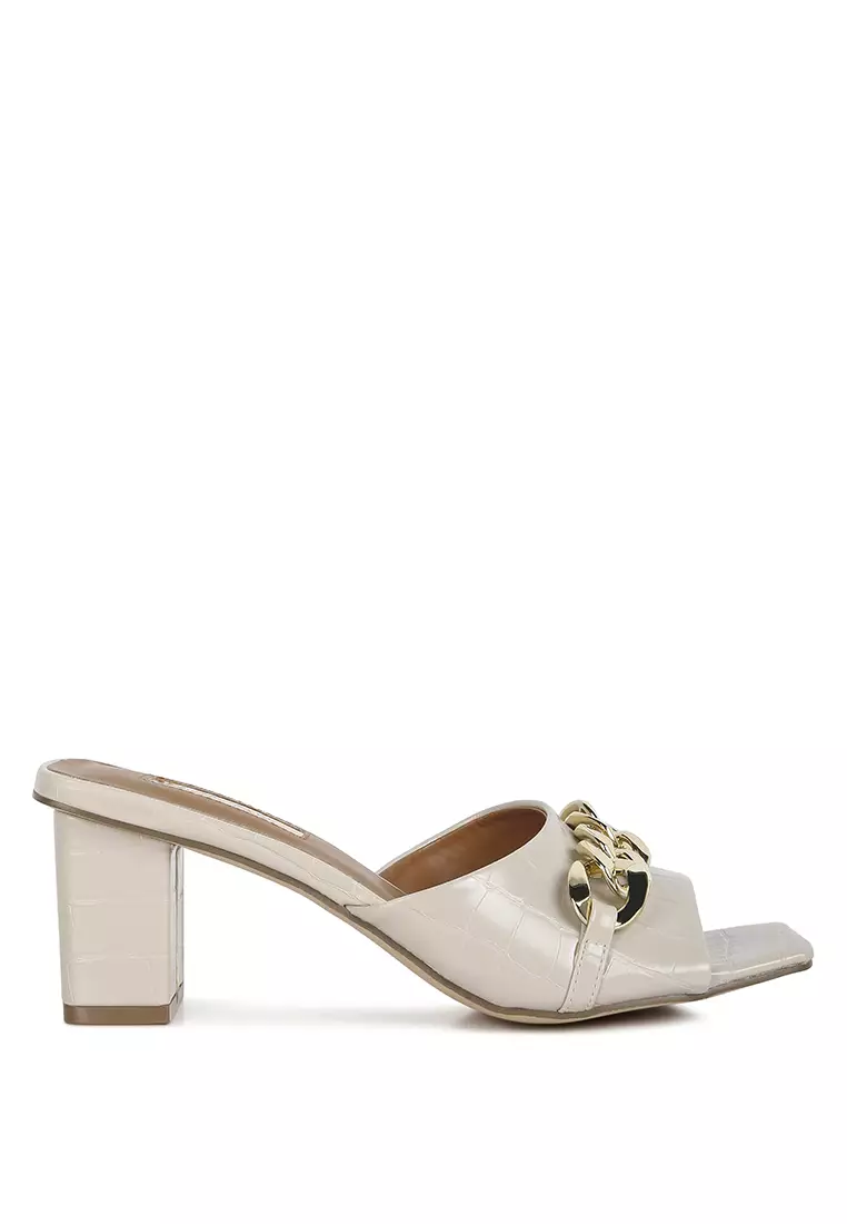 White heels online with gold accents