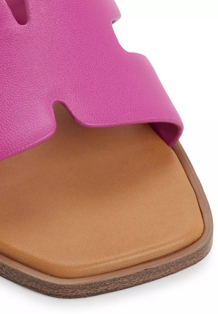 Itsandal Sandals