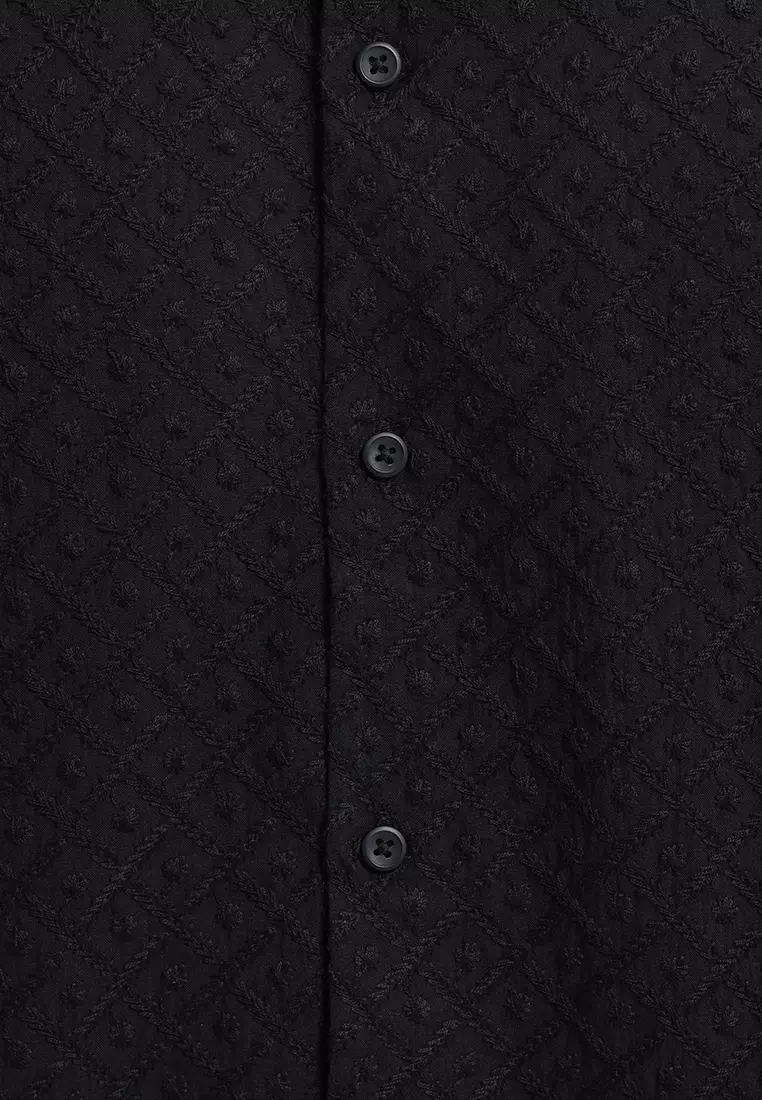 MANZONE - Kemeja Koko Lengan Panjang Pria Khala Comfort Fit - Black Warna Black