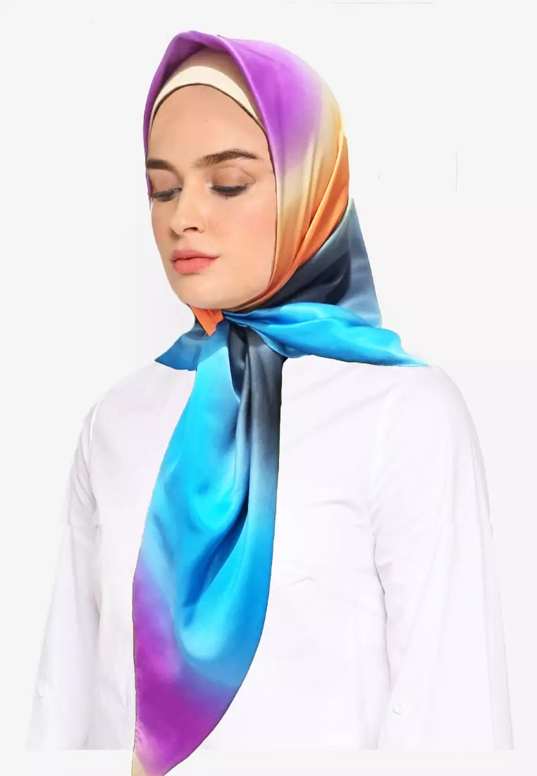 Hijab Scarf Rainbow Square Scarf Hijab Segi Empat Gradasi Pelangi Satin Multicolour