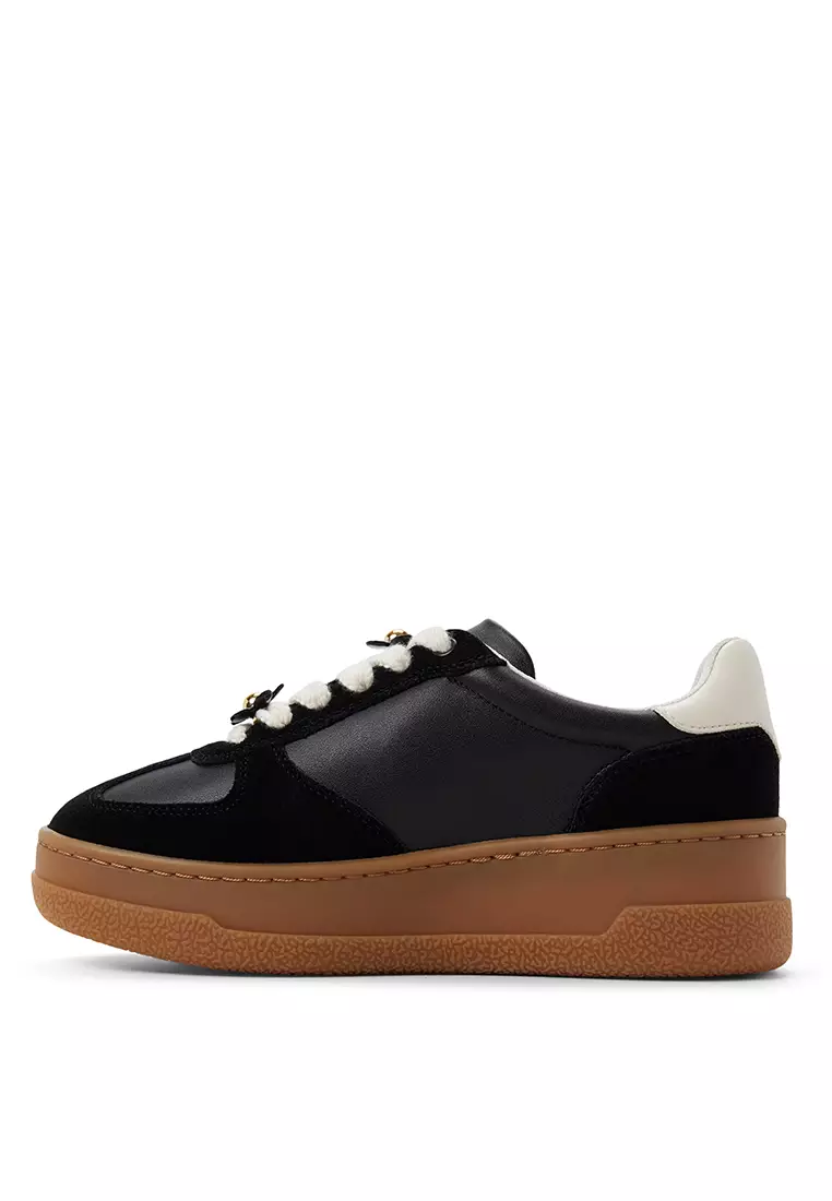 Deevale Sneakers
