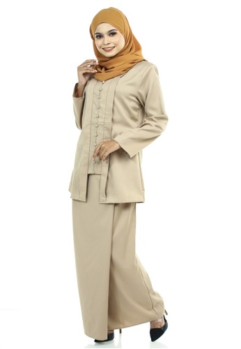 Buy Jahanara Kutu Baru With Front Pleated Skirt from Ashura in Beige only 99.9