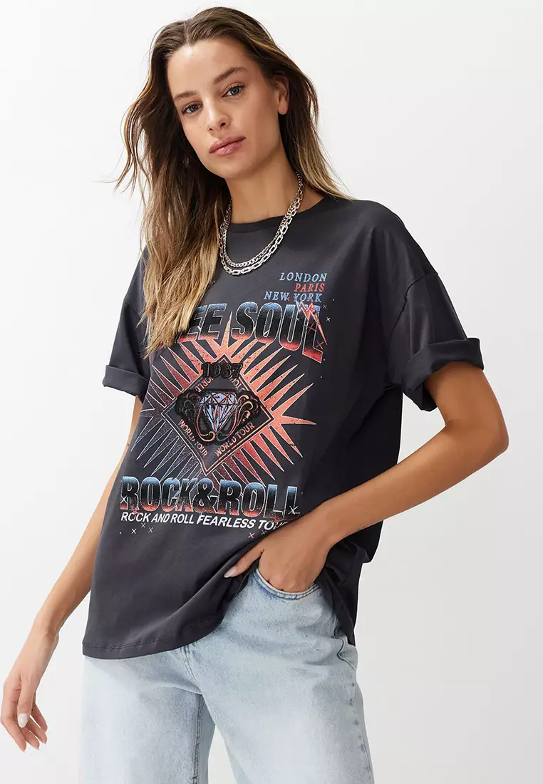 Buy Trendyol Printed Short Sleeves T-Shirt 2025 Online | ZALORA
